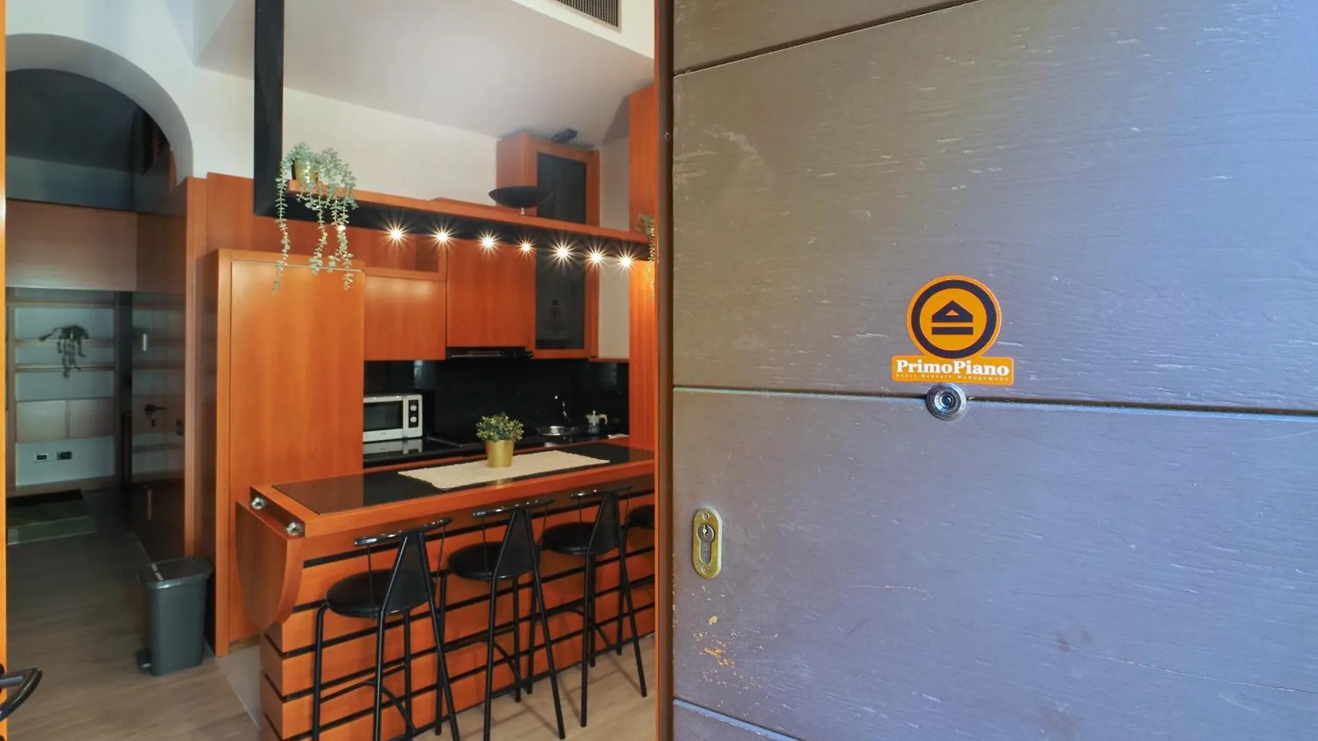Apartamento Primopiano - Meda 38 Milán 0*,  Italia